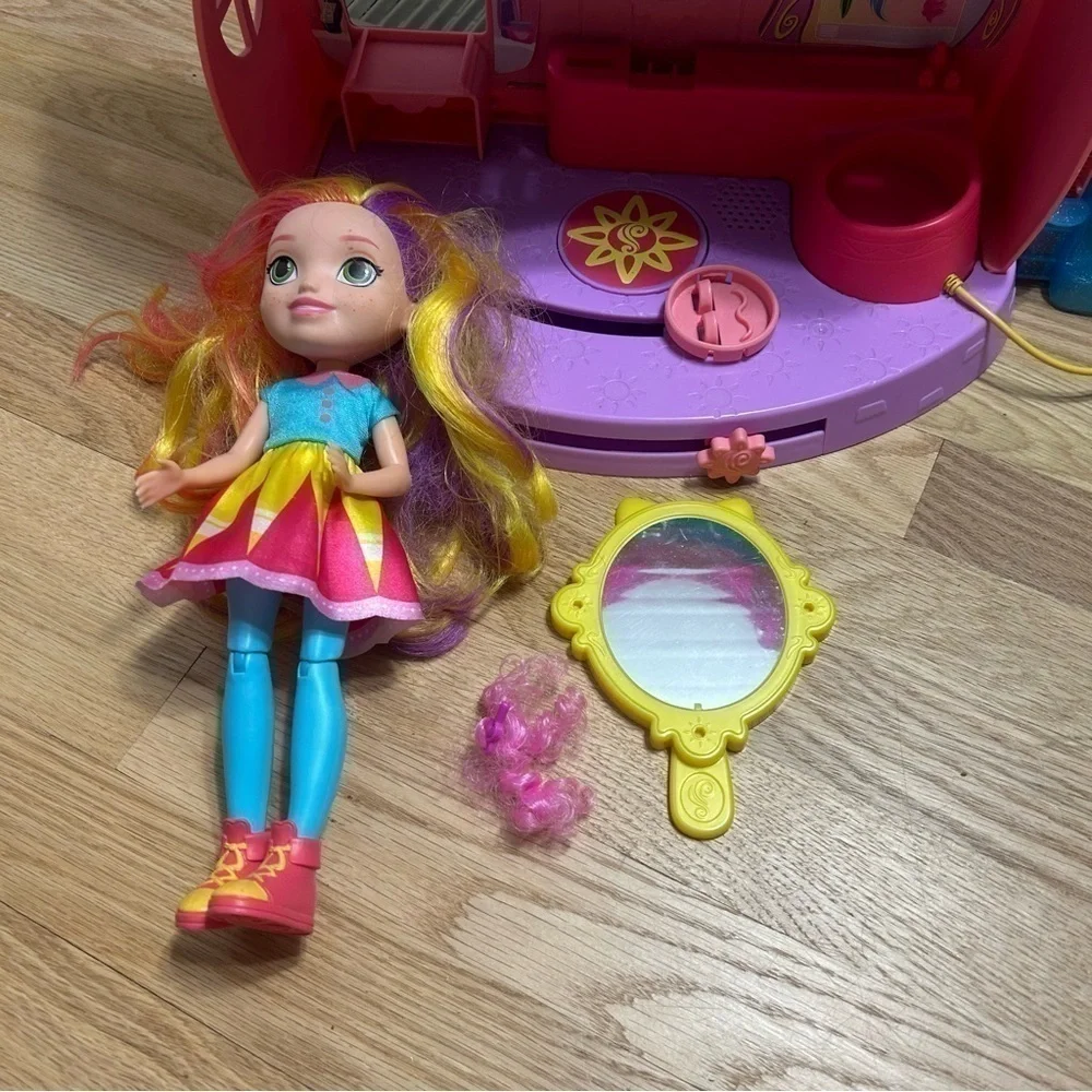 Nickelodeon Sunny Day Hair Salon W/ Doll Figures Hair Accessories Kids Toy